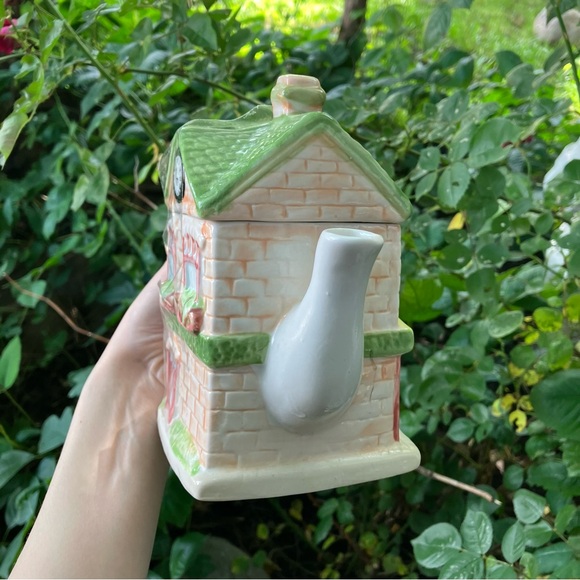 ANTIQUE DOLLHOUSE TEA POT - Picture 4 of 11